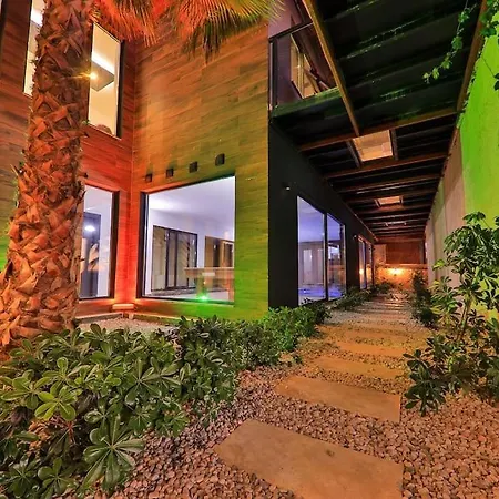 Everest Villa